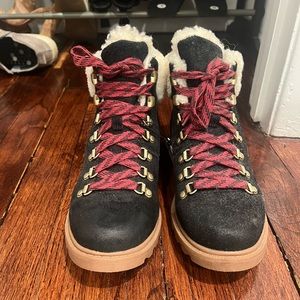 BRAND NEW WITH TAGS Sorel snow boots!